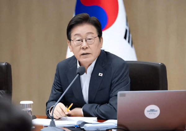 丰泰优配 欢呼全面修复对华关系，担心韩美关税谈判生变，“超级外交周”令韩国喜忧参半